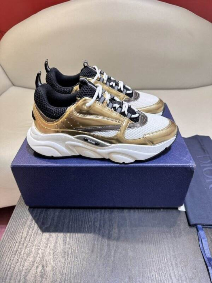 D10R SNEAKER