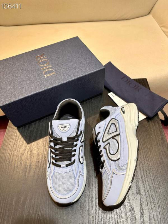 D10R SNEAKER