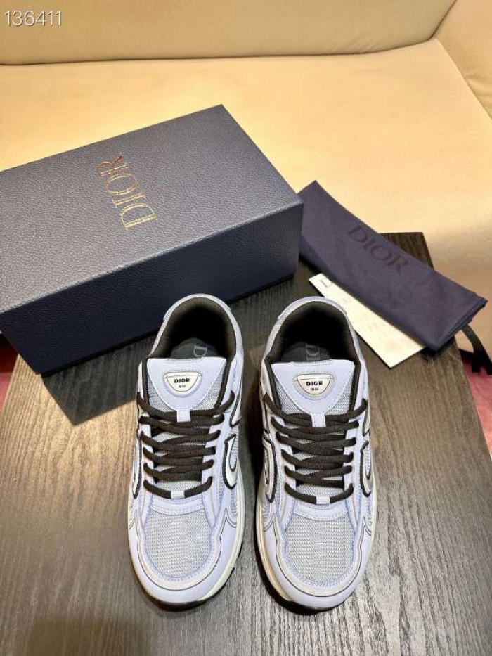 D10R SNEAKER