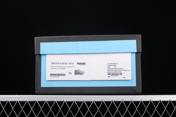 GUI SNEAKER