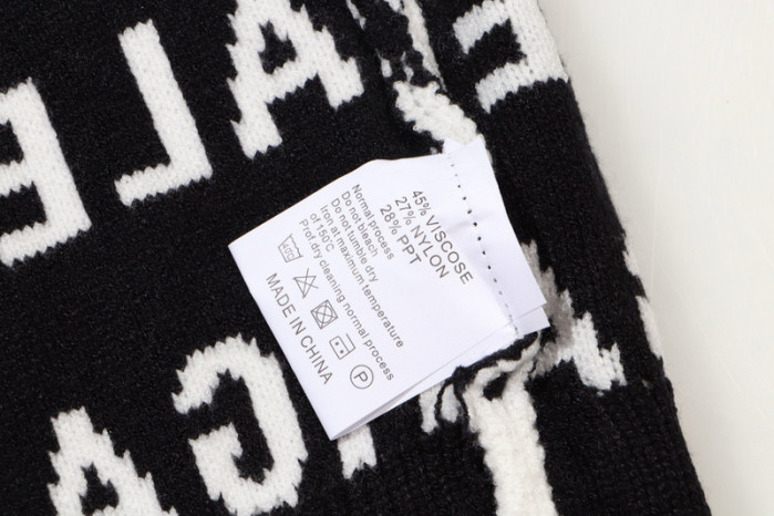 balenc1g& sweater