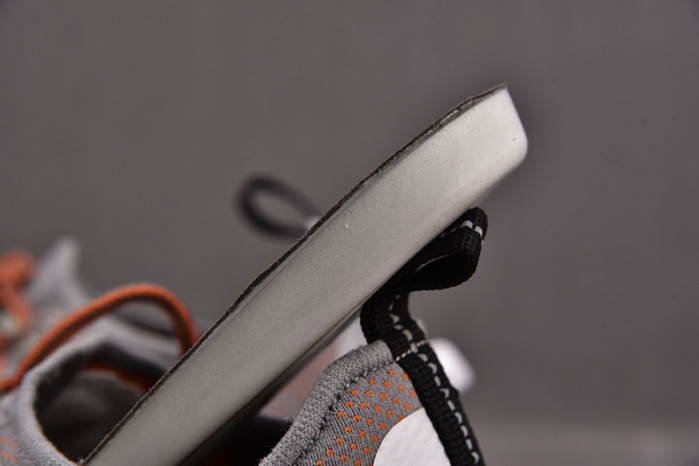 GUI SNEAKER