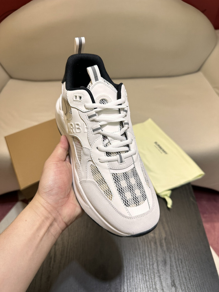 BUB sneaker