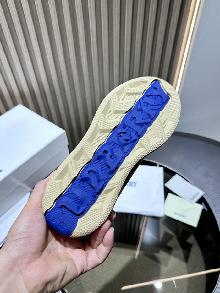 BUB sneaker