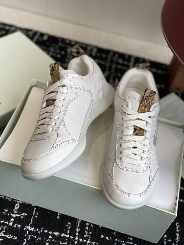 BUB sneaker