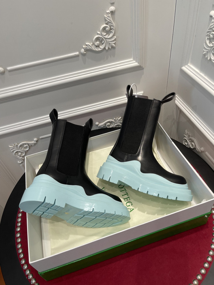 BV boots 023