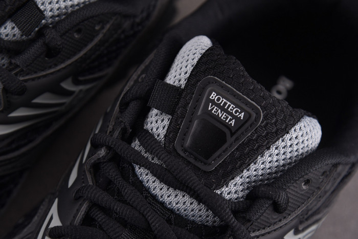 BV sneaker