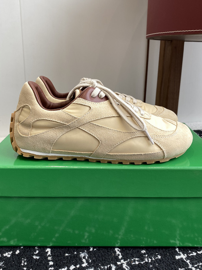 BV sneaker