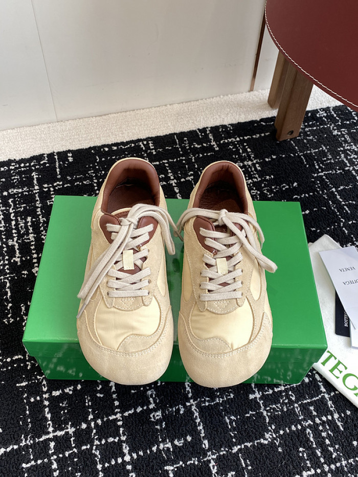 BV sneaker