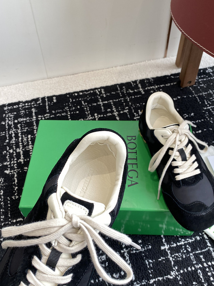 BV sneaker