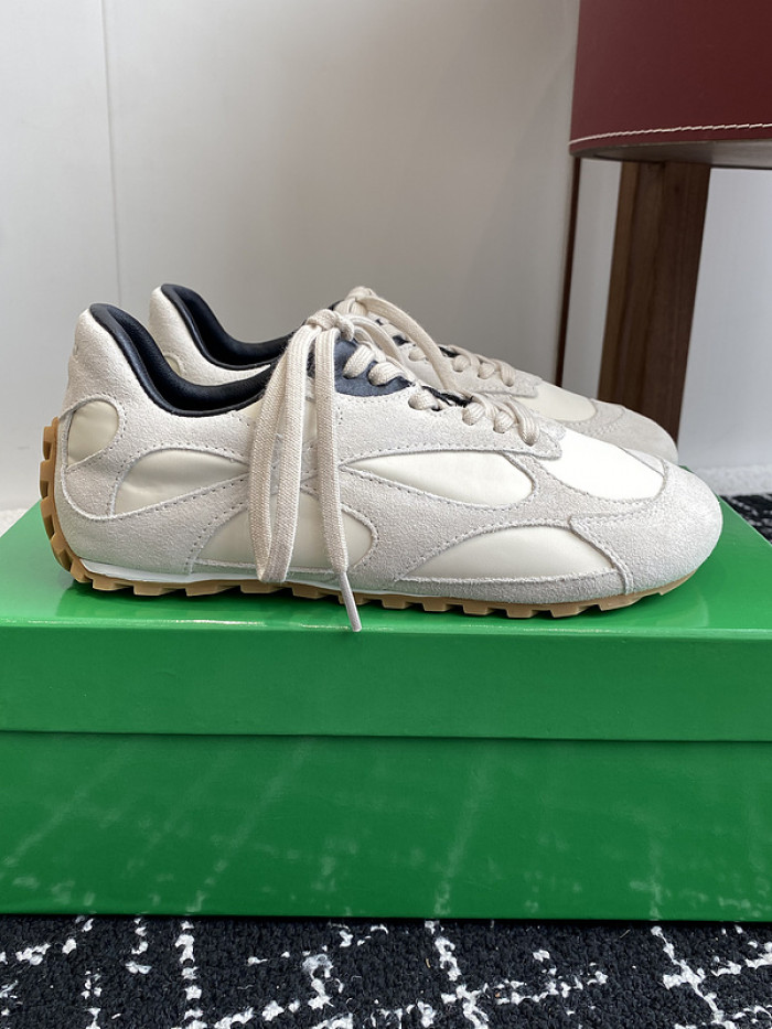 BV sneaker
