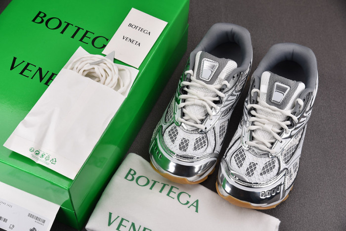 BV sneaker