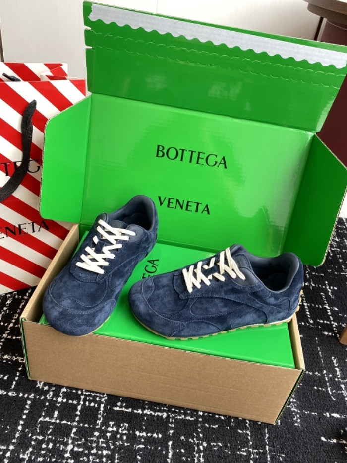 BV sneaker