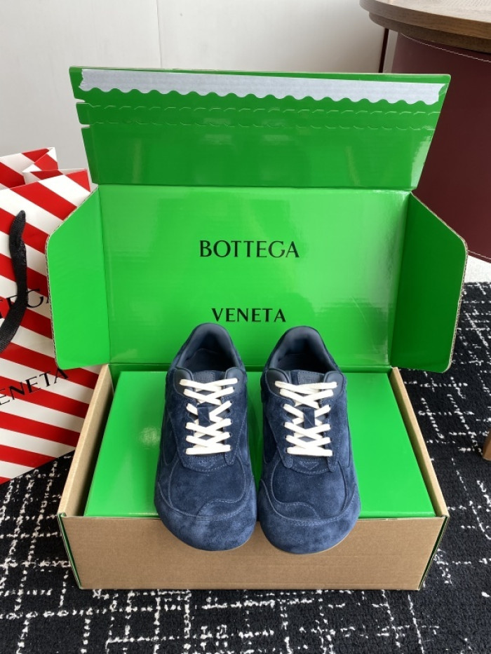 BV sneaker