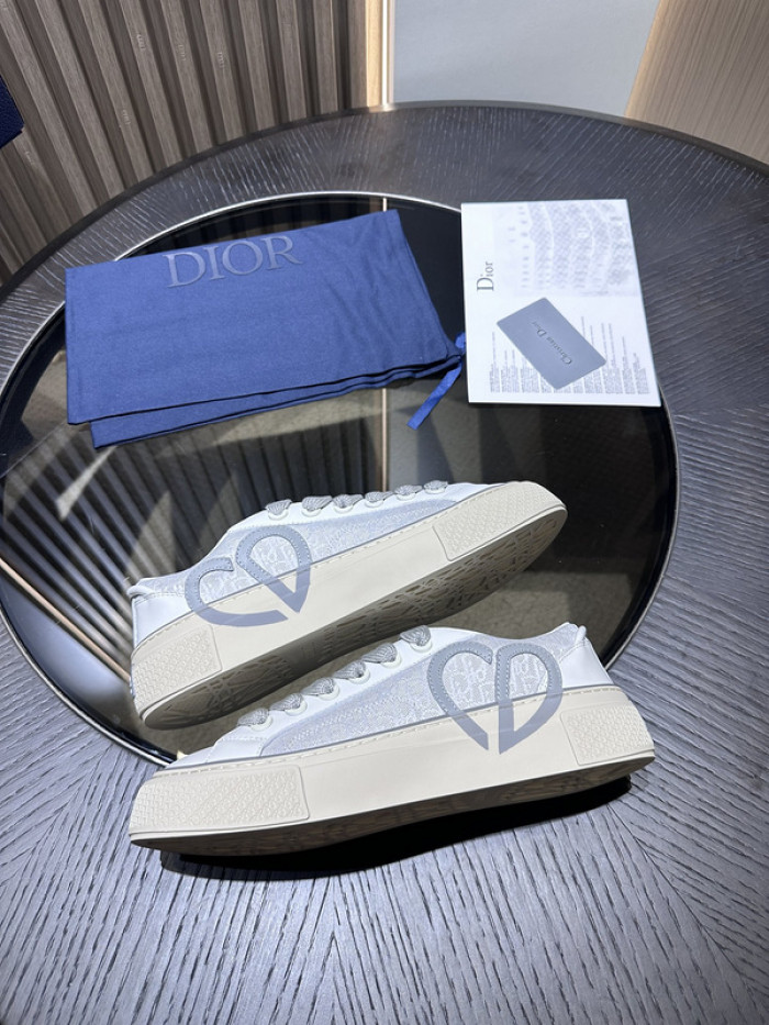 D10R SNEAKER