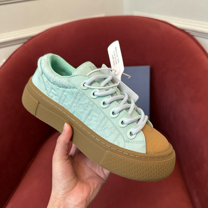 D10R SNEAKER
