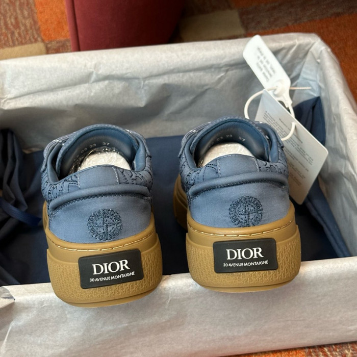 D10R SNEAKER