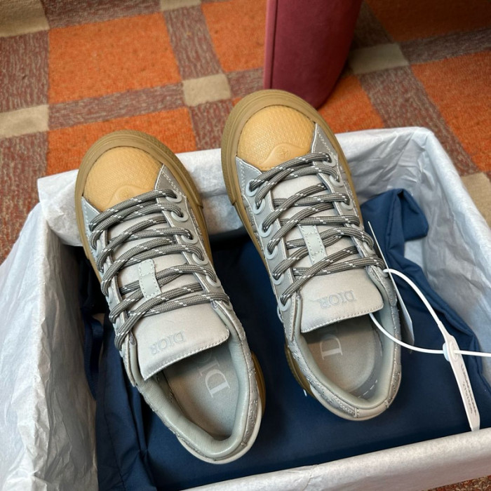 D10R SNEAKER
