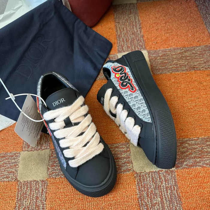 D10R SNEAKER