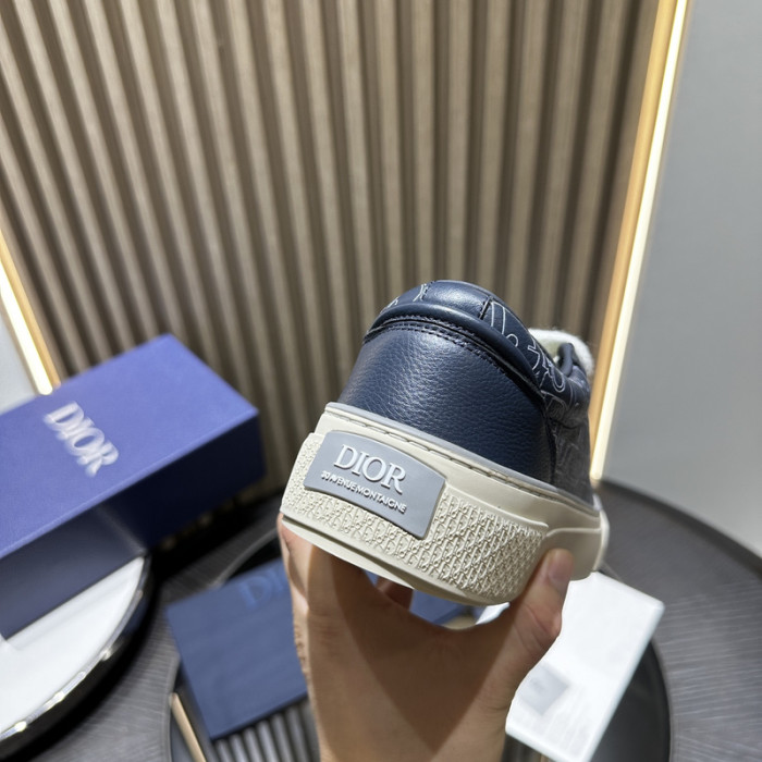 D10R SNEAKER