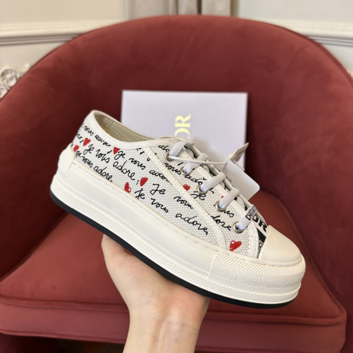 D10R SNEAKER