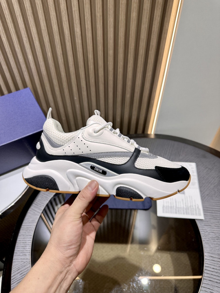 D10R SNEAKER