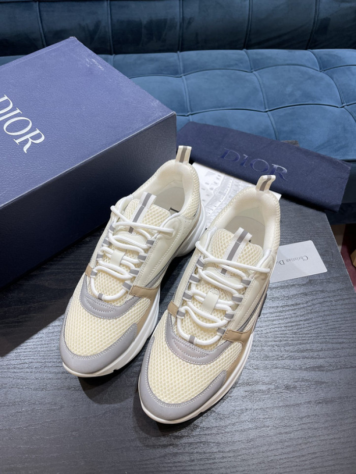 D10R SNEAKER