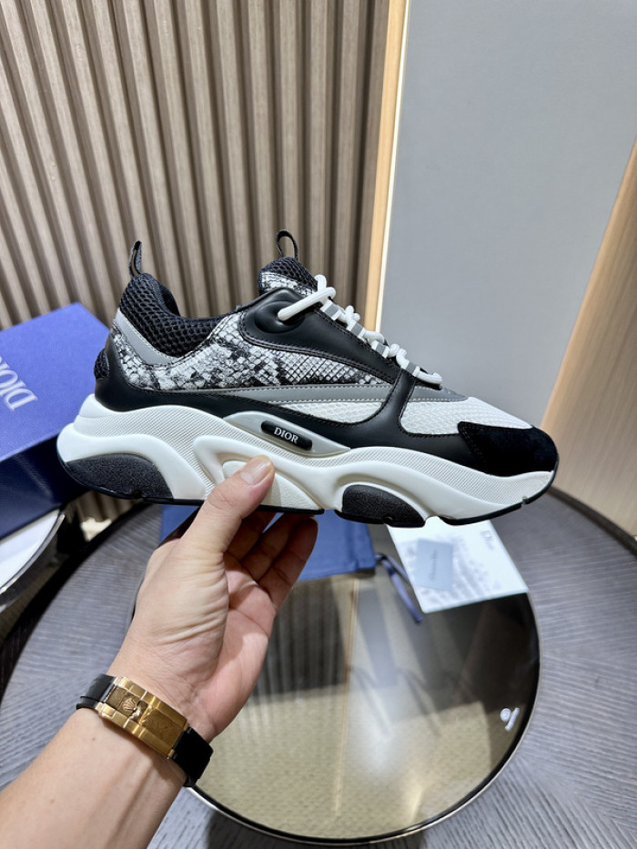 D10R SNEAKER