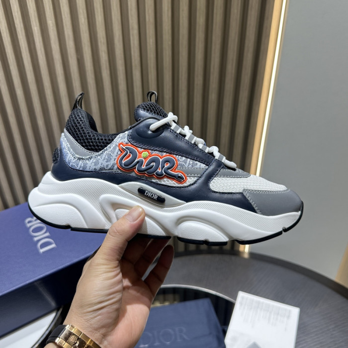 D10R SNEAKER