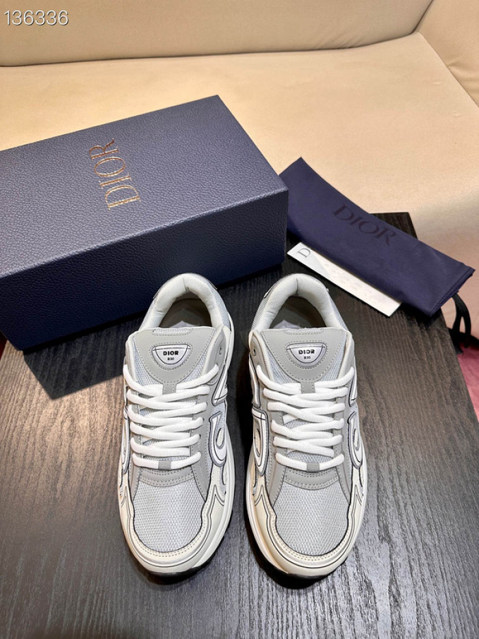 D10R SNEAKER