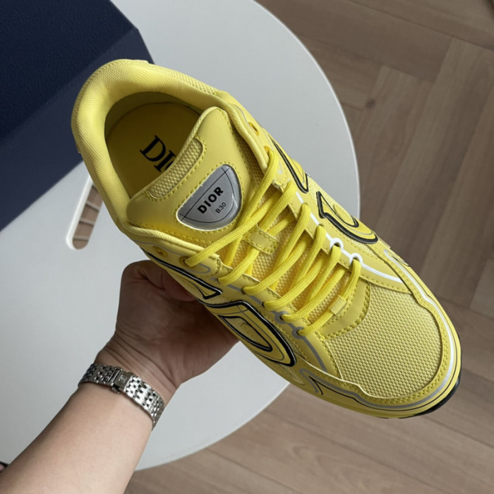D10R SNEAKER