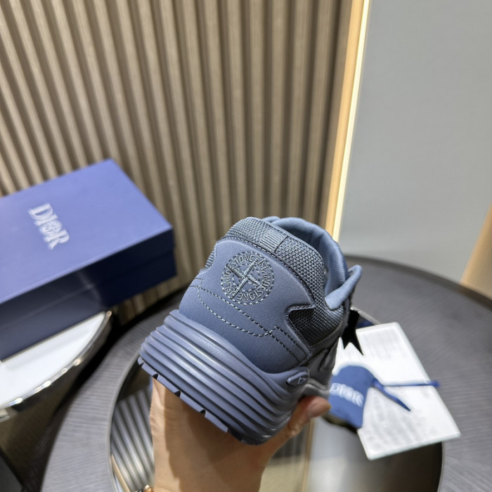 D10R SNEAKER