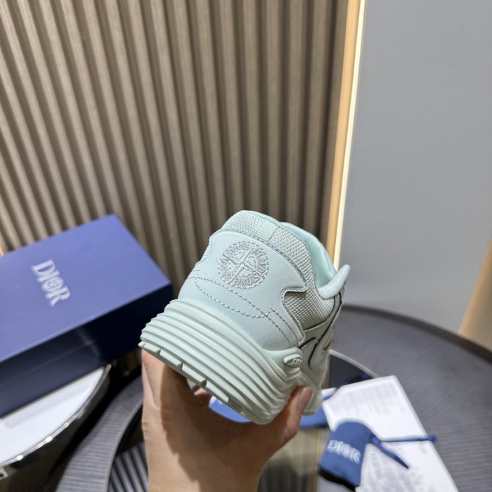 D10R SNEAKER