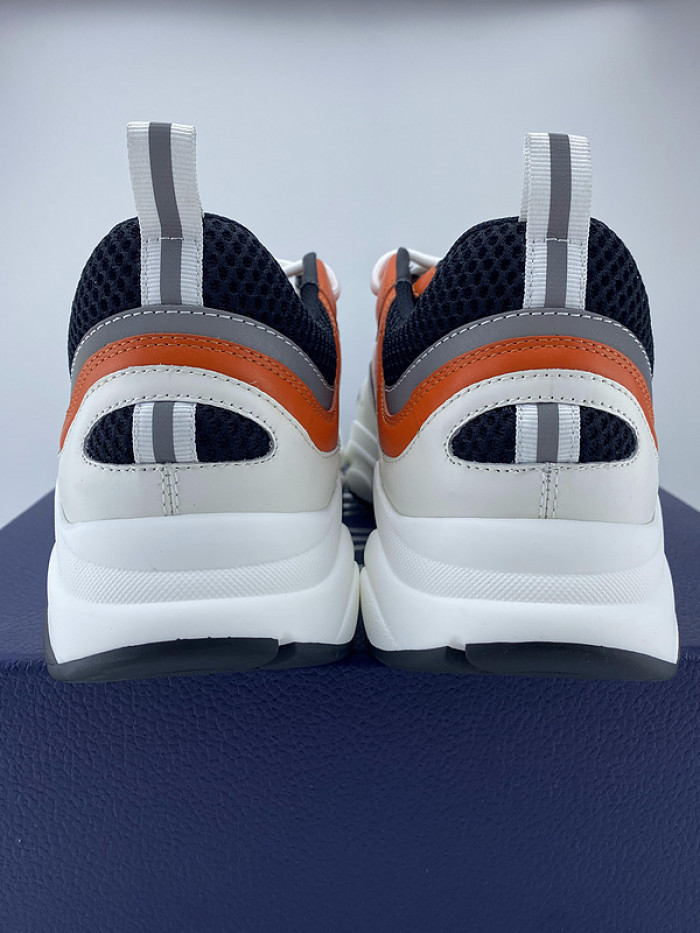 D10R SNEAKER