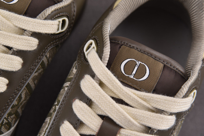 D10R B27 LOW SNEAKER