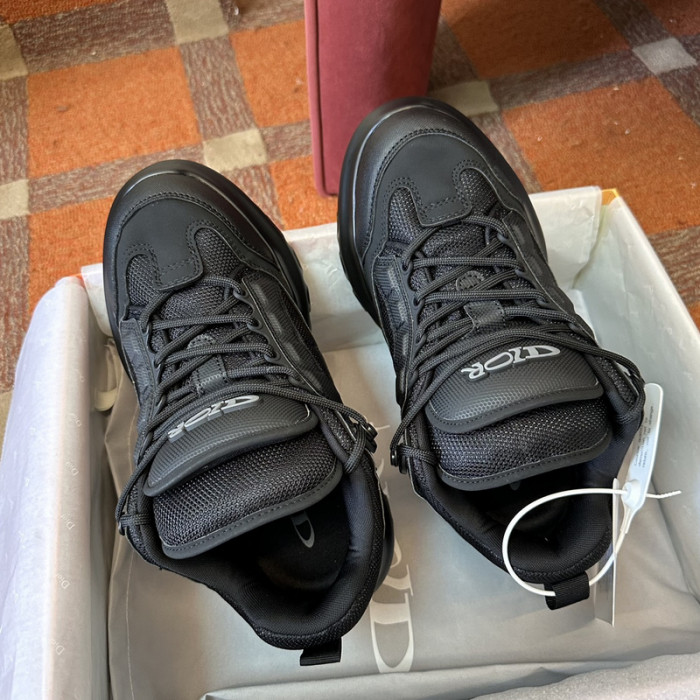 D10R B57 SNEAKER