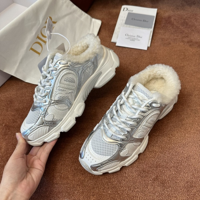 D10R SNEAKER