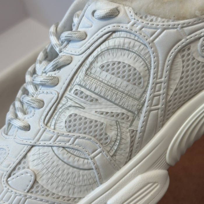 D10R SNEAKER