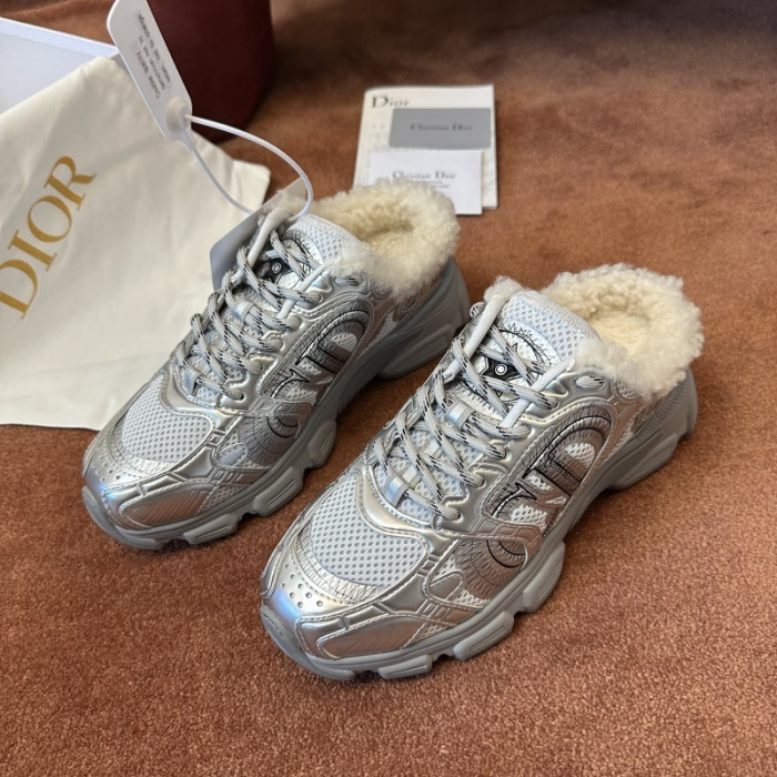 D10R SNEAKER