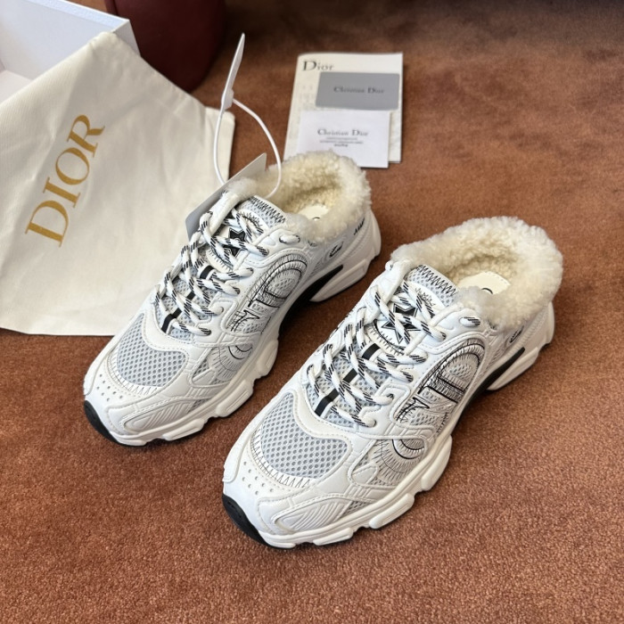 D10R SNEAKER