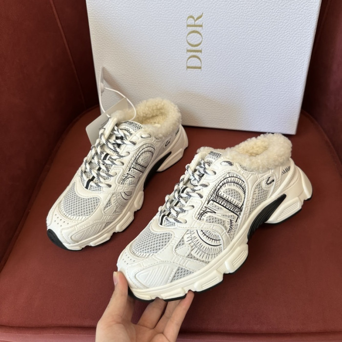 D10R SNEAKER