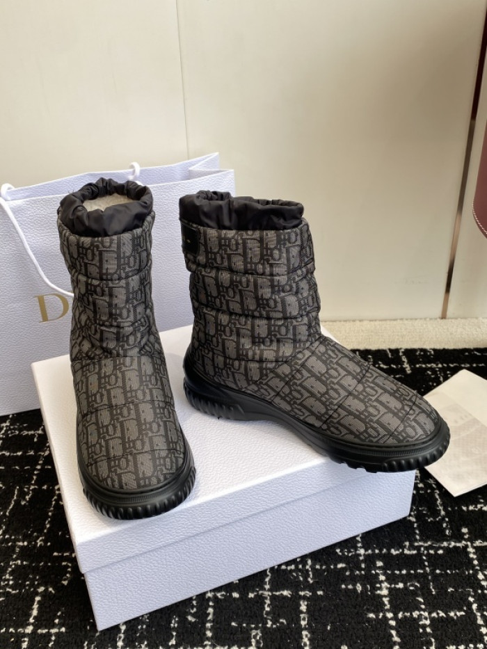 D10R boot