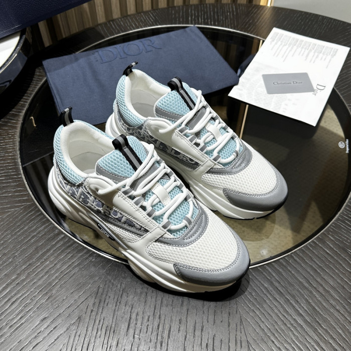 D10R SNEAKER