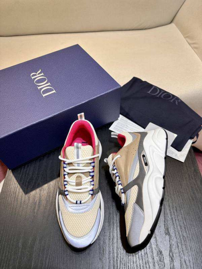 D10R SNEAKER