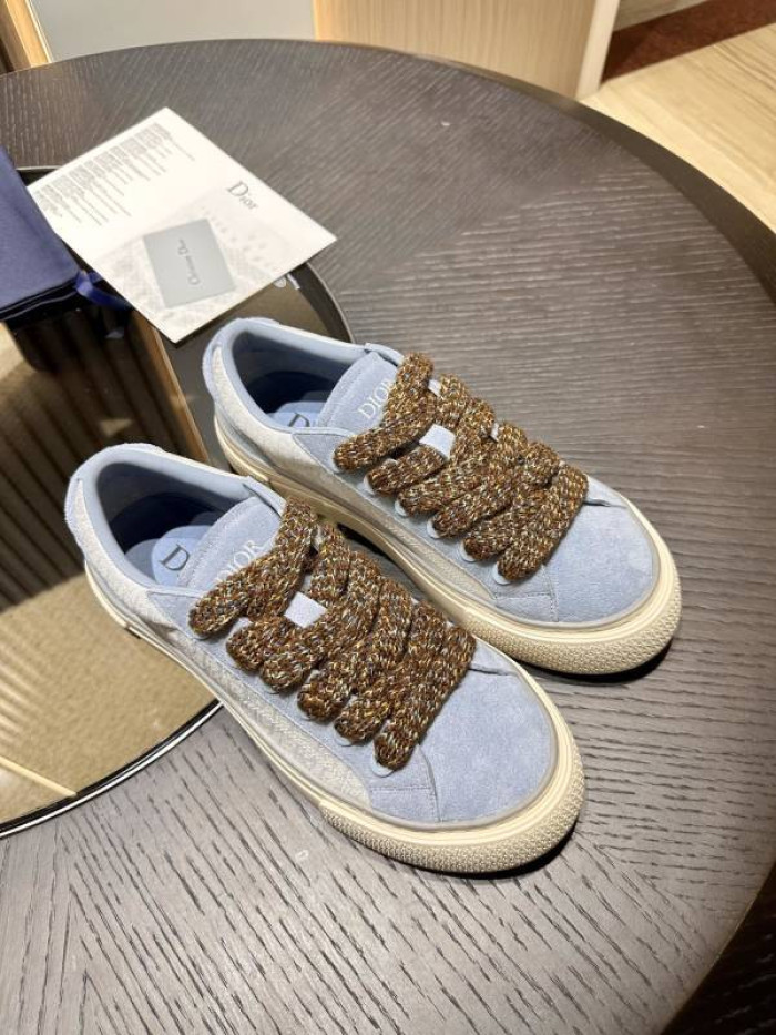 D10R SNEAKER