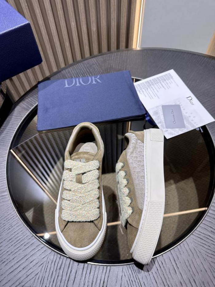 D10R SNEAKER