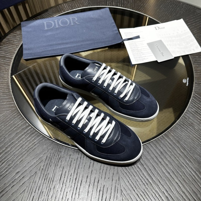 D10R SNEAKER