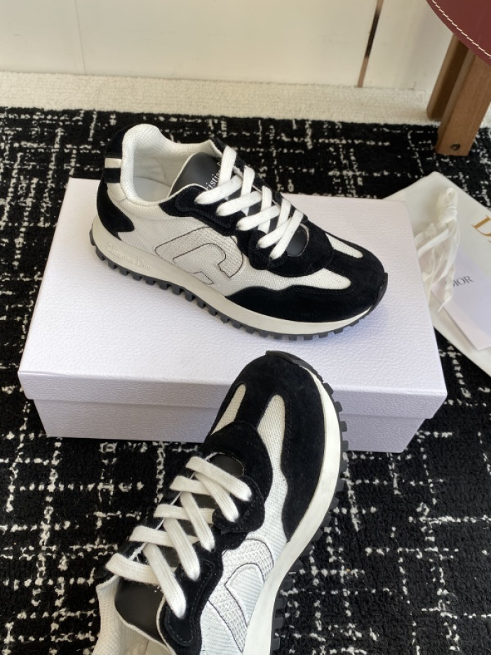 D10R SNEAKER