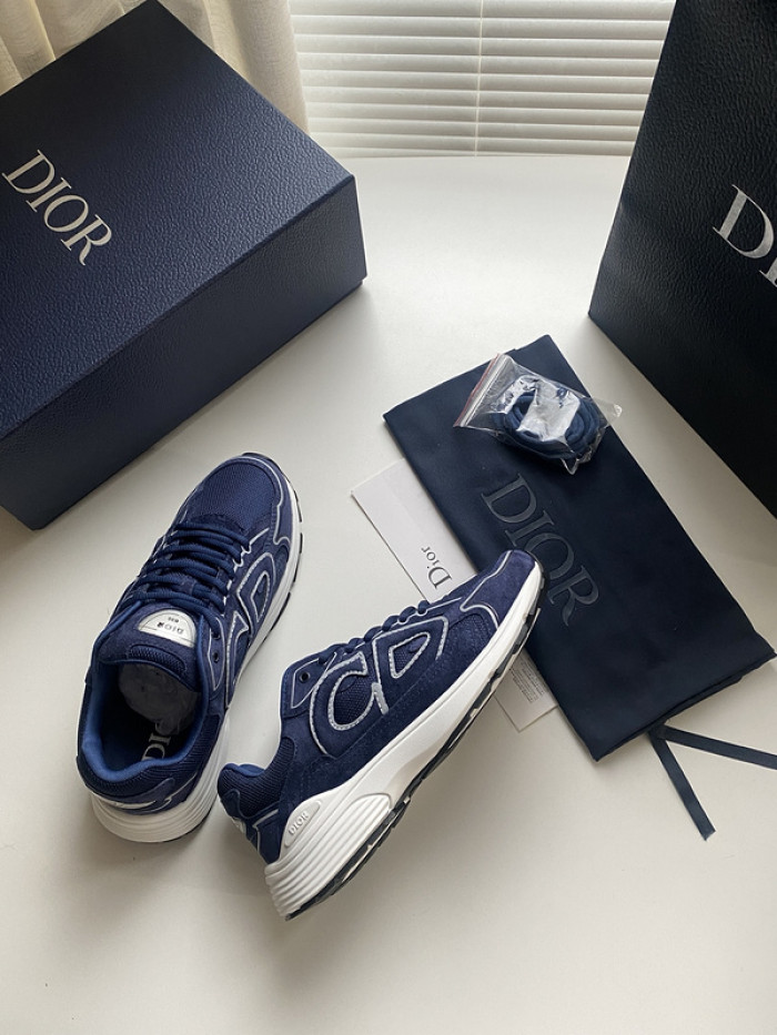 D10R SNEAKER
