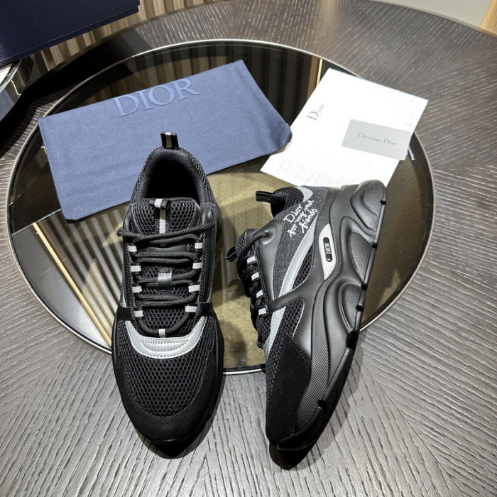 D10R SNEAKER